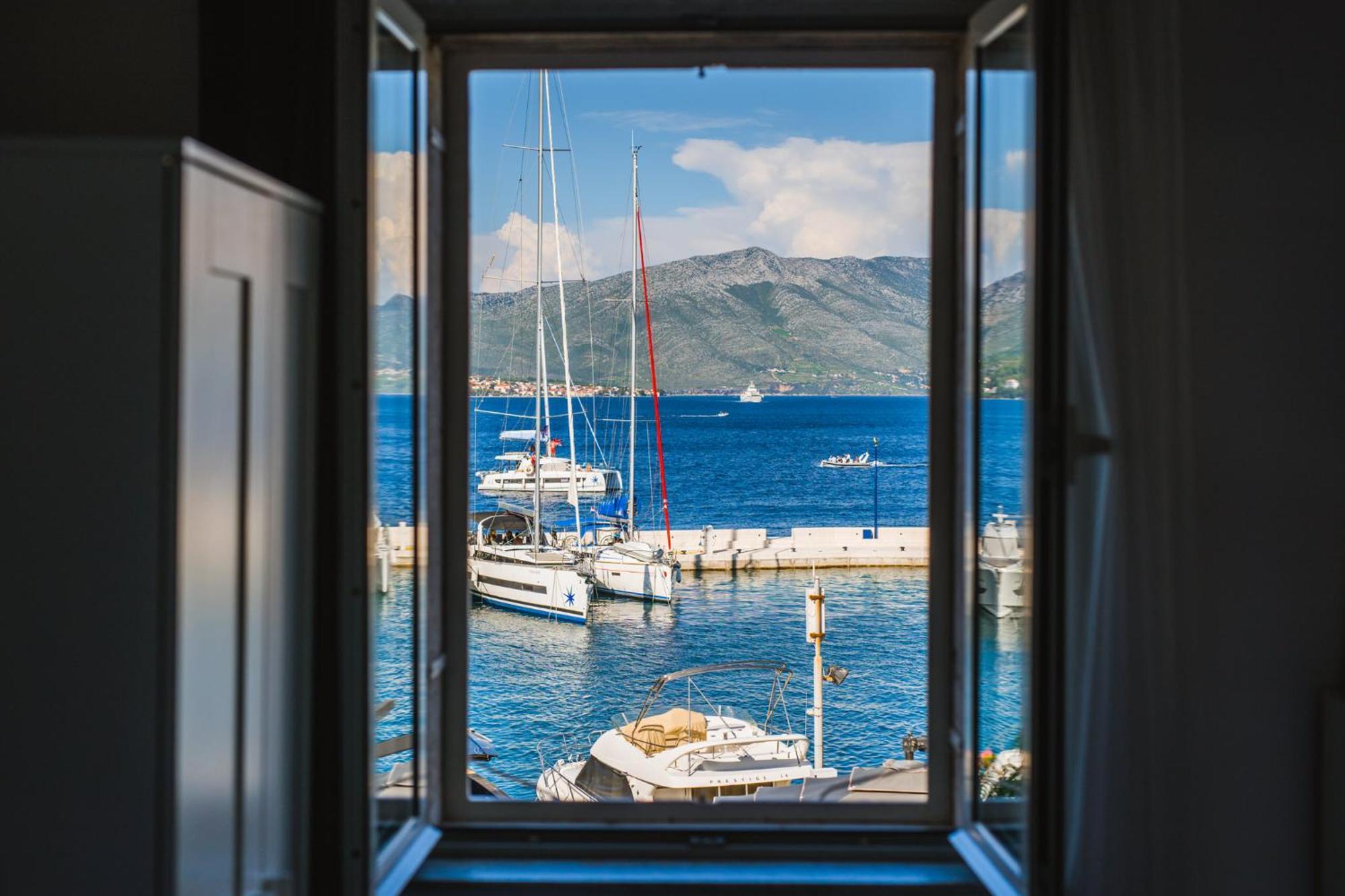 Apartments And Rooms Denoble Korcula Town Exterior foto